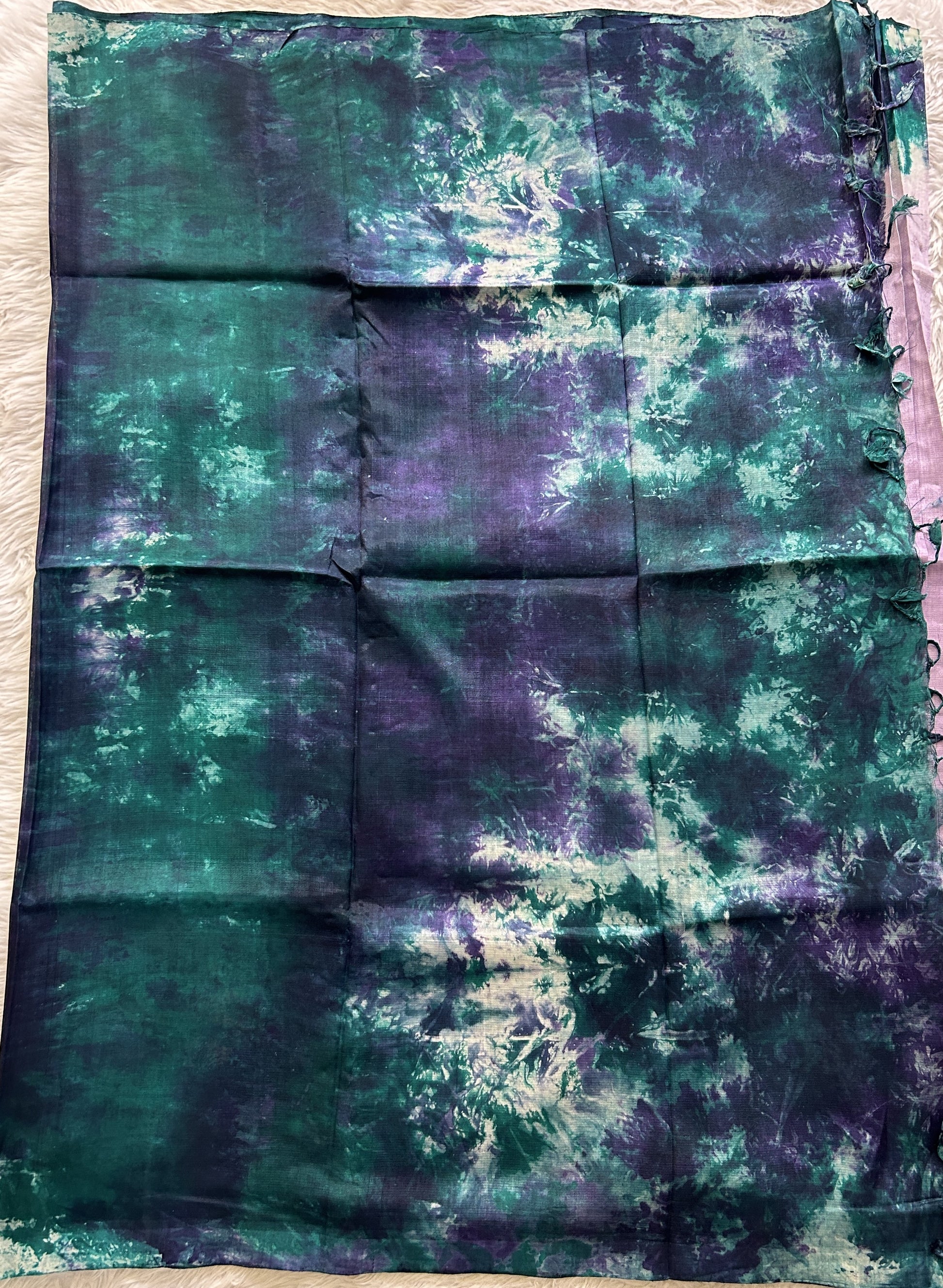 Mangalagiri Pattu Shibori Saree Light Lavender colored Complemented with a Borderless. - Sampradaya Designer Studio