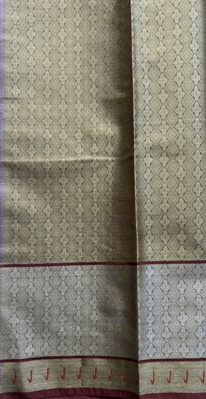 Silk kota Saree Light Lilac colored Complemented with a Muniya Border. - Sampradaya Designer Studio