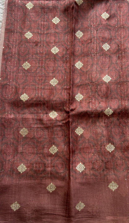 Banarasi Soft Silk Saree Dark Mauve Colored Complemented with a Zari Border. - Sampradaya Designer Studio
