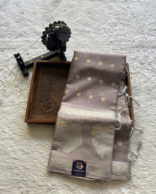Tissue Silk kota Saree Light Lilac colored Complemented with a Buti Border. - Sampradaya Designer Studio