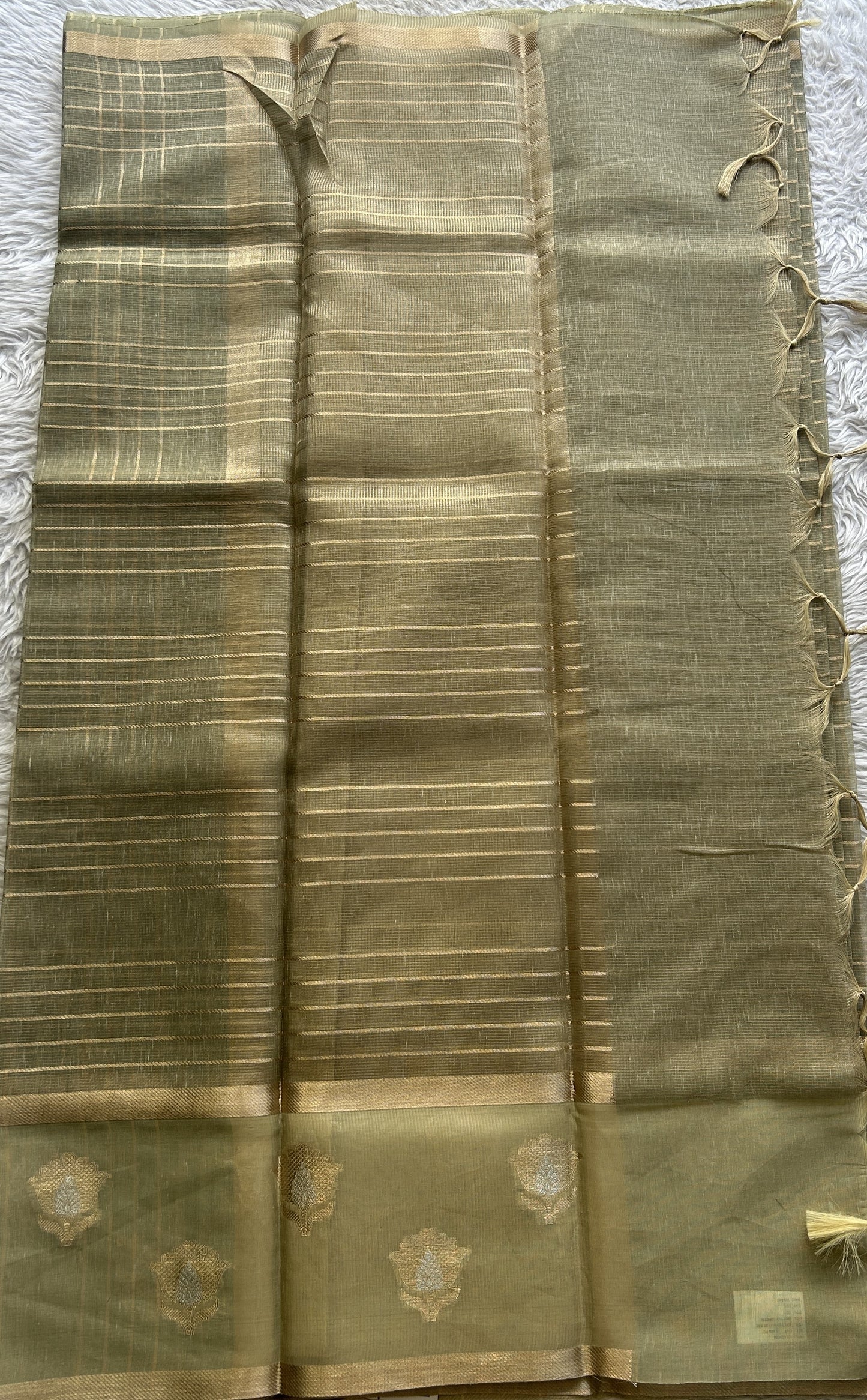 Tissue Silk kota Saree Green colored Complemented with a Buti Border. - Sampradaya Designer Studio
