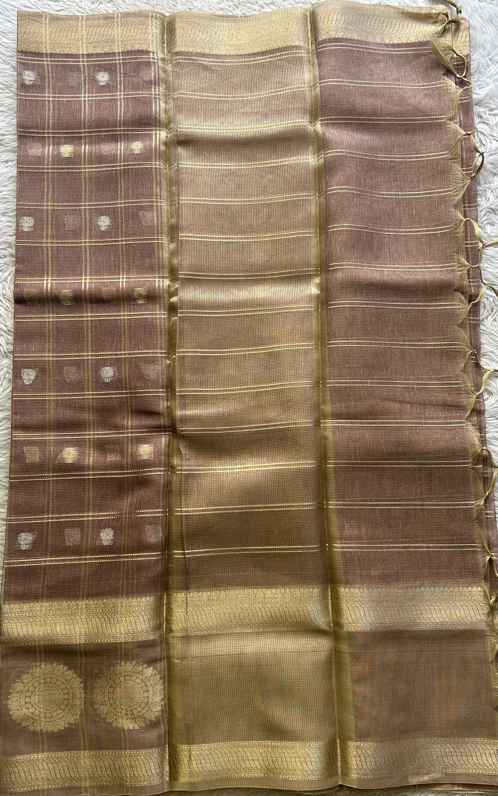 Tissue Silk kota Saree Light Onion Pink colored Complemented with a Buti Border. - Sampradaya Designer Studio