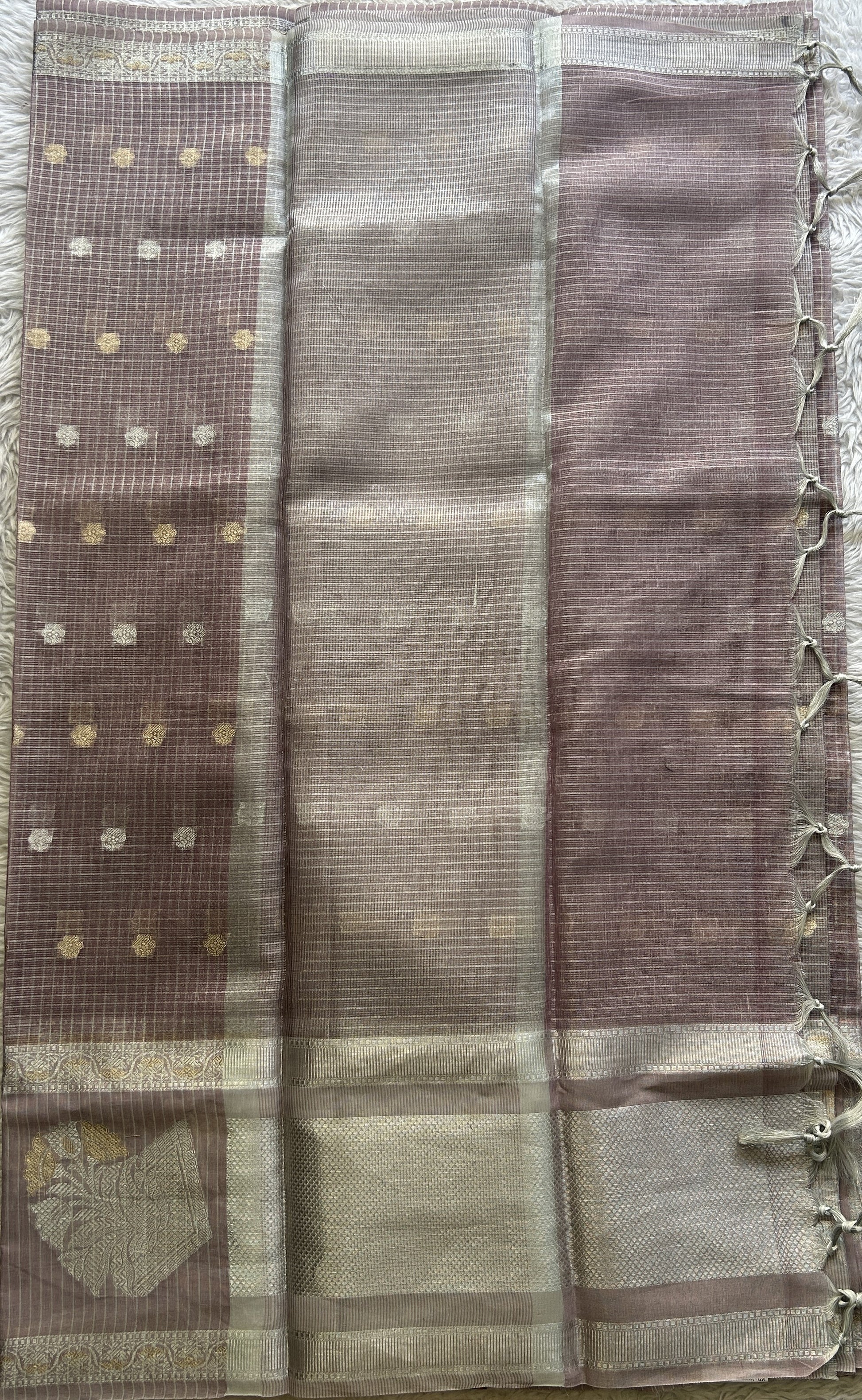 Tissue Silk kota Saree Light Lilac colored Complemented with a Buti Border. - Sampradaya Designer Studio