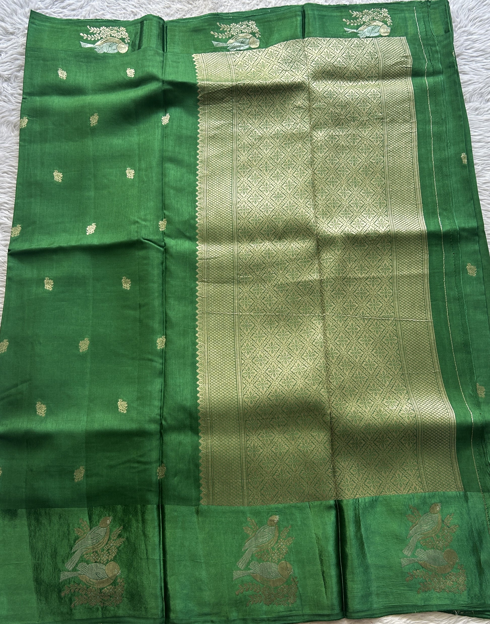 Mona Silk Saree Green Colored Complemented with a Mashrur Border. - Sampradaya Designer Studio