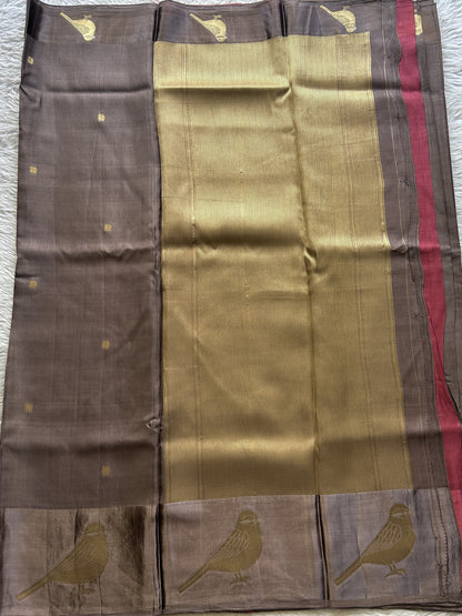 Mona Silk Saree Gray Colored Complemented with a Mashrur Border. - Sampradaya Designer Studio