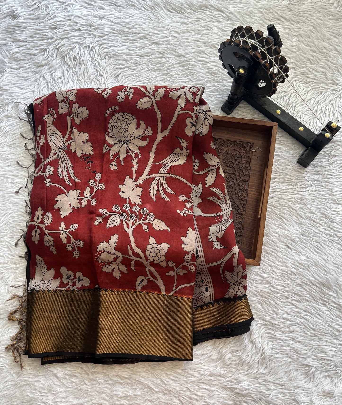 Mangalagiri Pen Kalamkari Saree Maroon colored complemented with a Black Color Zari border - Sampradaya Designer Studio