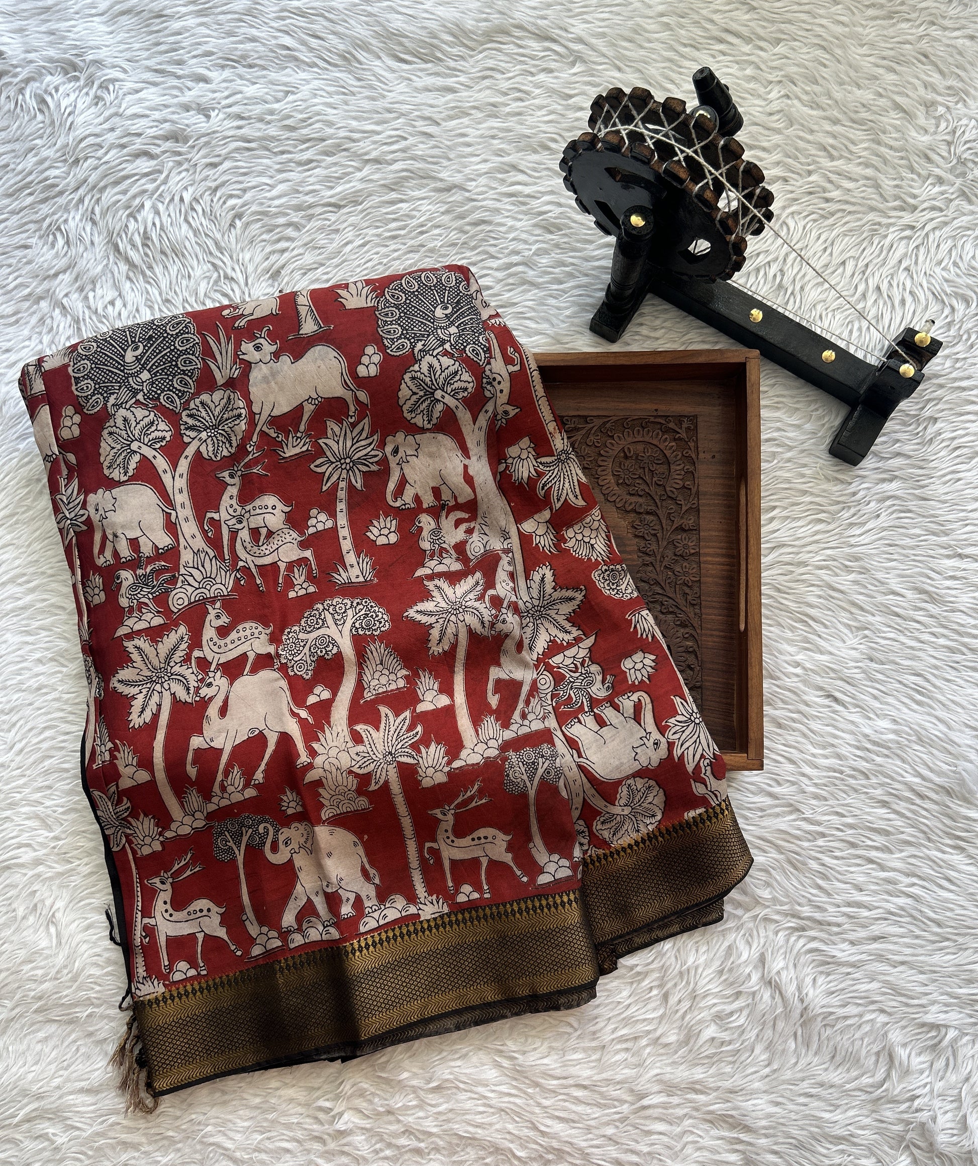 Mangalagiri Pen Kalamkari Saree Maroon colored complemented with a Zari border - Sampradaya Designer Studio