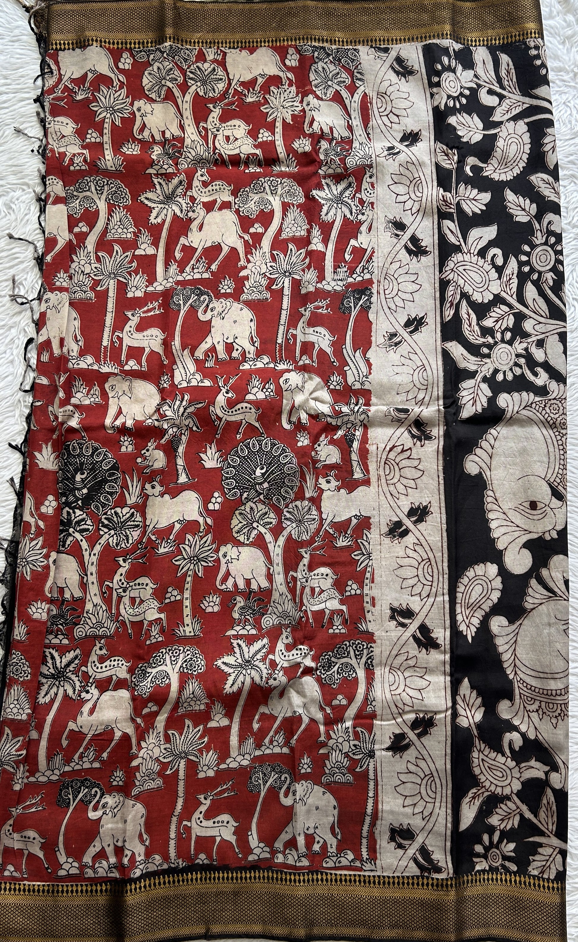 Mangalagiri Pen Kalamkari Saree Maroon colored complemented with a Zari border - Sampradaya Designer Studio