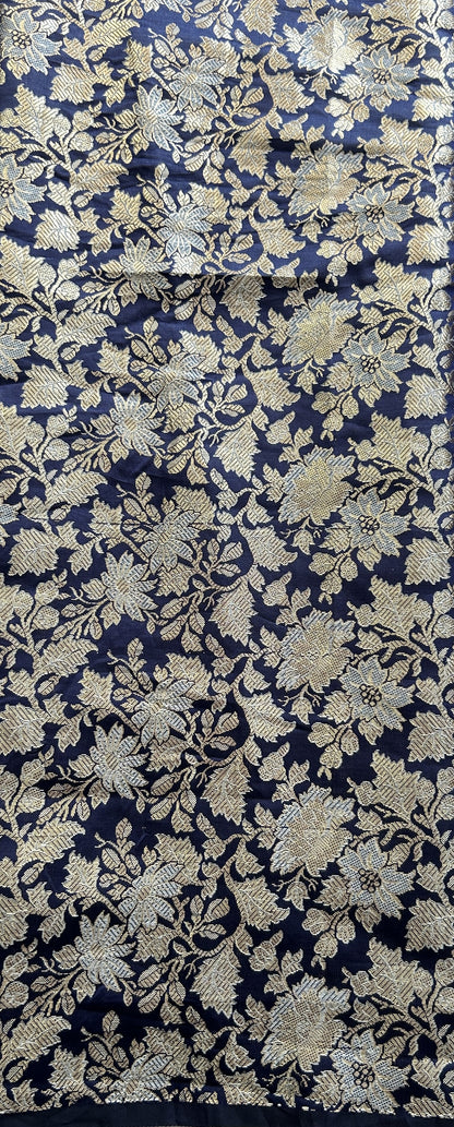 Mangalagiri Plain Pattu Saree Navy Blue colored complemented with a Zari Border - Sampradaya Designer Studio