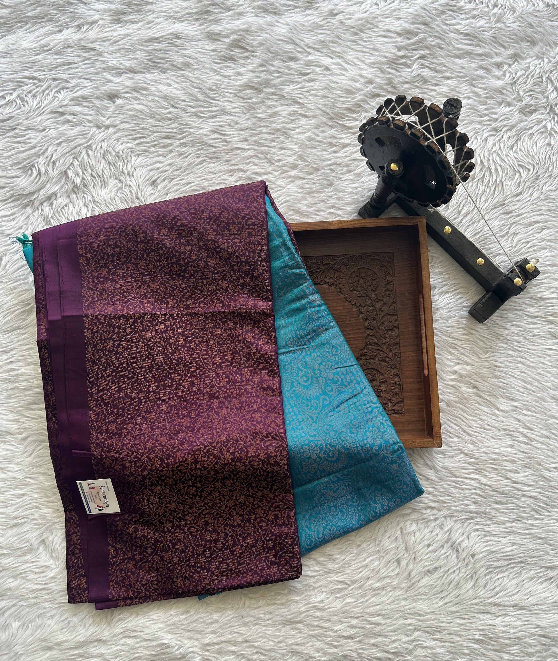 Pure Kanjivaram Soft Silk Saree Magenta colored complemented with a Borderless. - Sampradaya Designer Studio