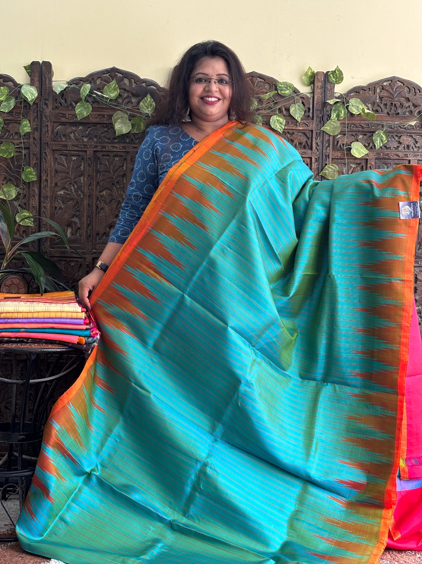 Gadwal Silk Saree Aqua Green Colored Complemented With Thread Weaving Border. - Sampradaya Designer Studio