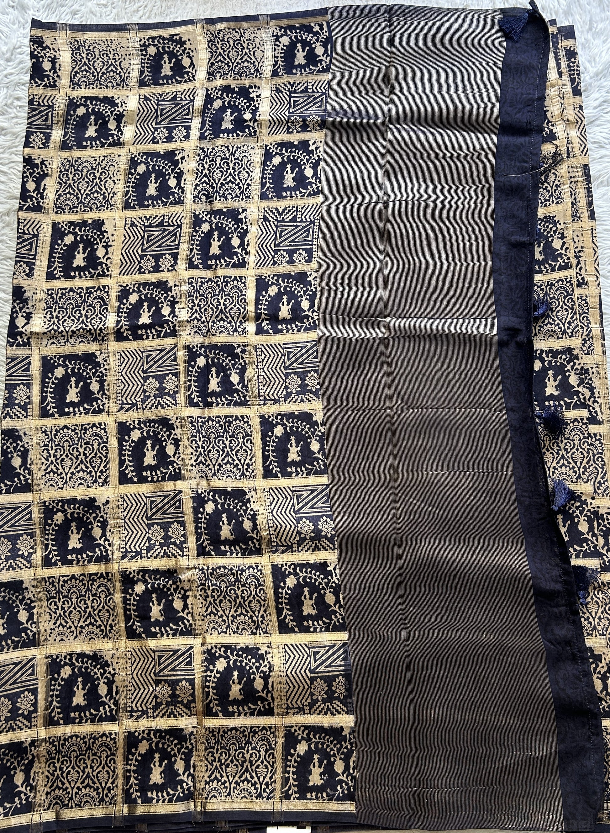 Dola Crepe Saree Navy Blue Colored Complemented with a Borderless. - Sampradaya Designer Studio
