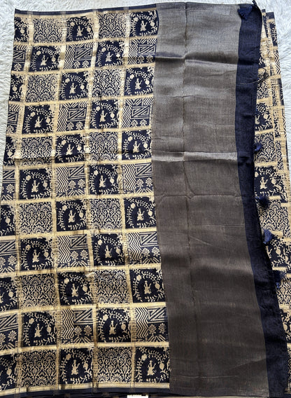 Dola Crepe Saree Navy Blue Colored Complemented with a Borderless. - Sampradaya Designer Studio