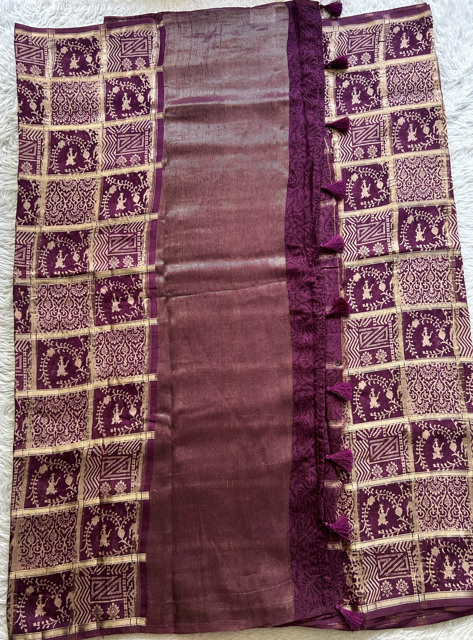 Dola Crepe Saree Purple Colored Complemented with a Borderless. - Sampradaya Designer Studio