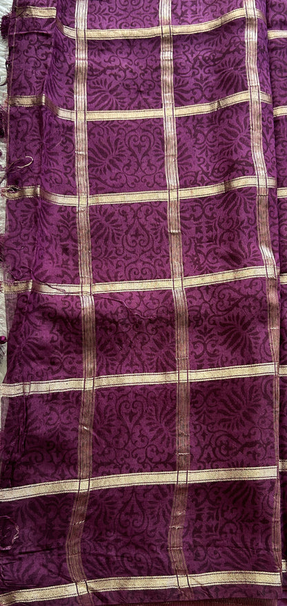 Dola Crepe Saree Purple Colored Complemented with a Borderless. - Sampradaya Designer Studio
