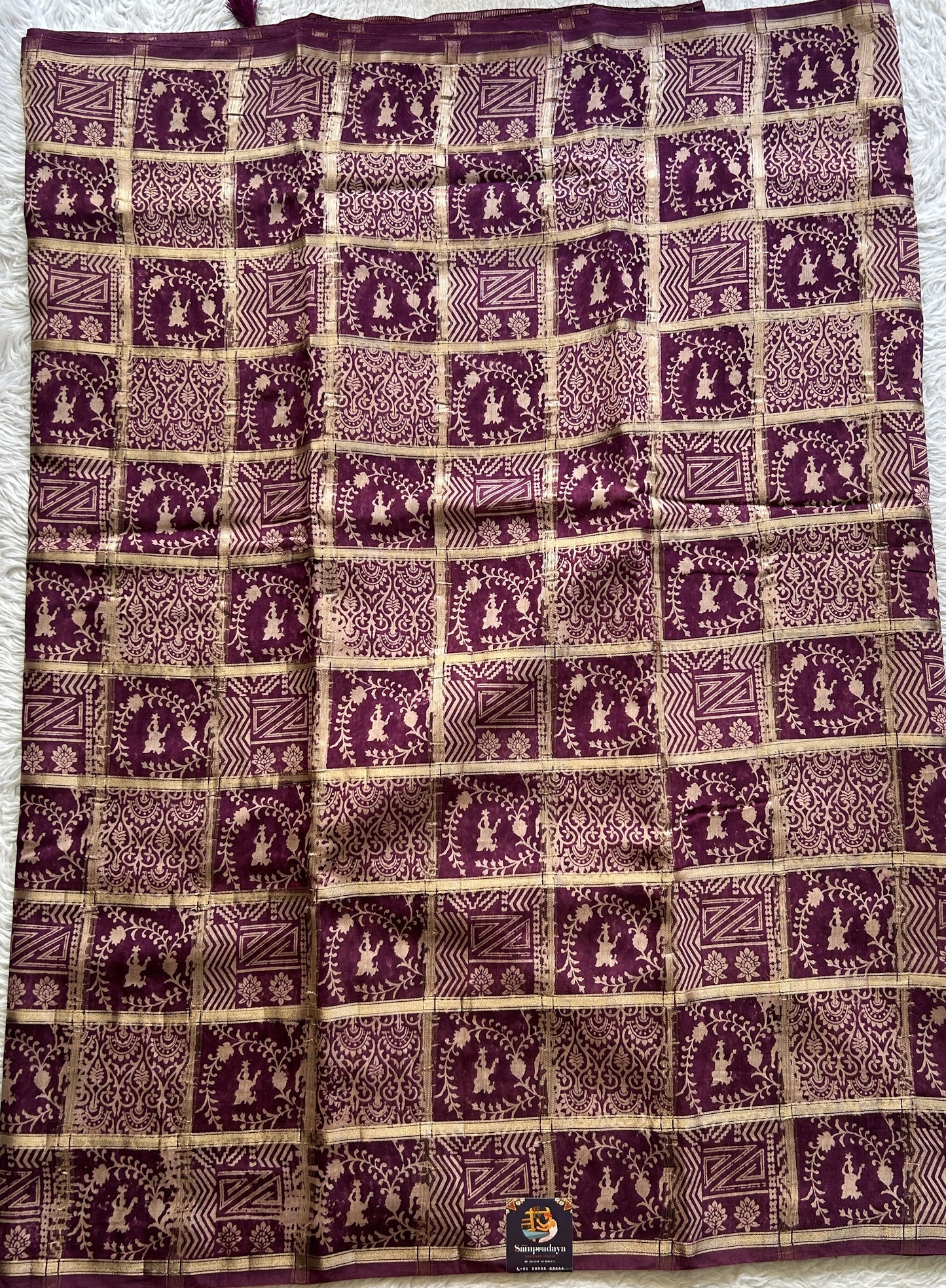 Dola Crepe Saree Purple Colored Complemented with a Borderless. - Sampradaya Designer Studio