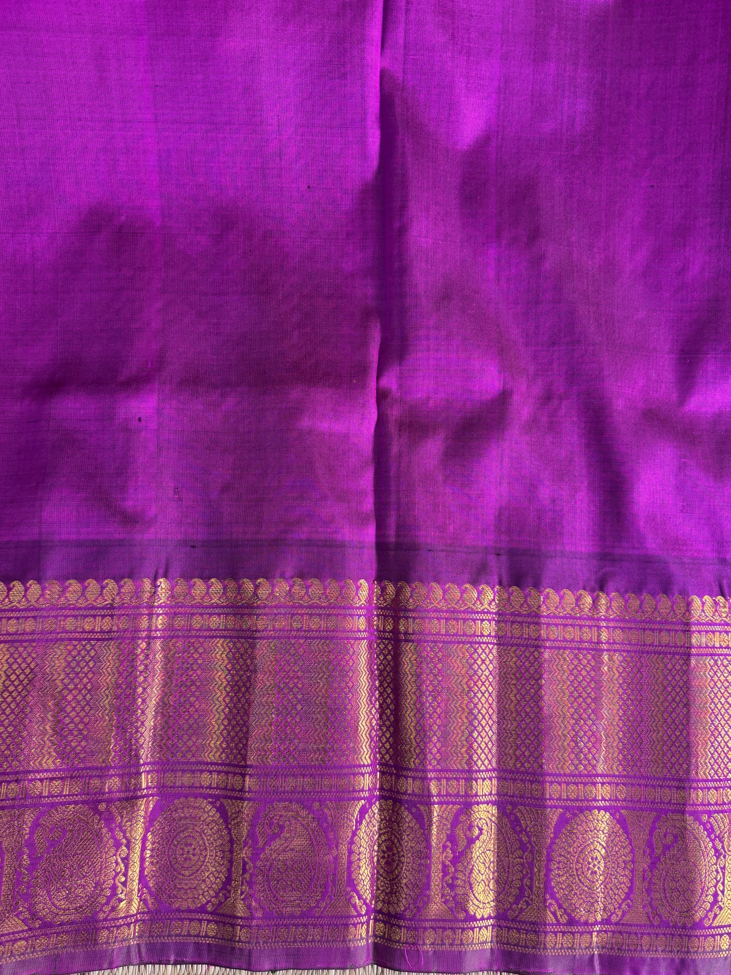 Masted Yellow Gadwal Silk Saree with Gold Zari Border — Pure Handloom | Silk Mark Certified