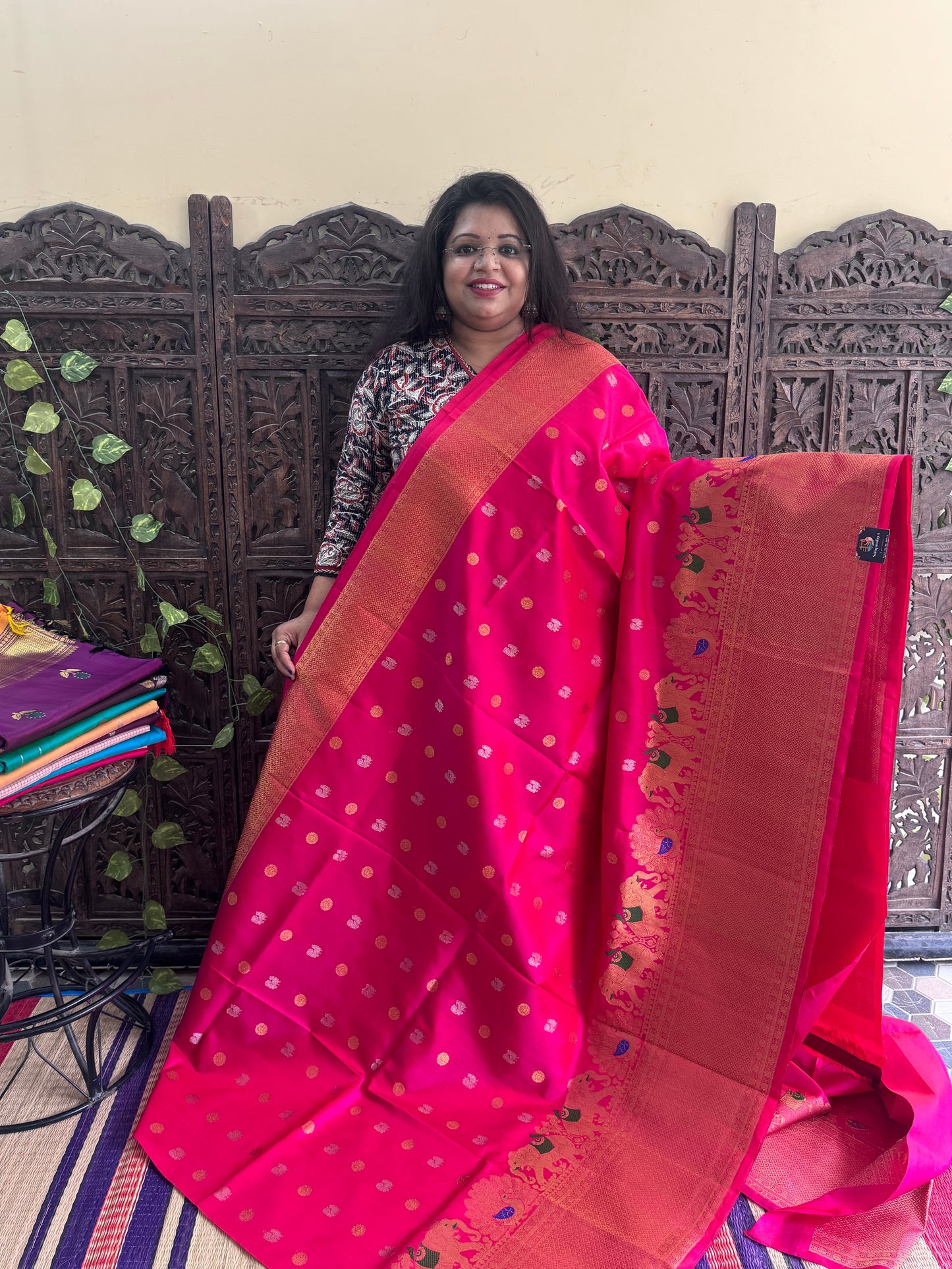 Pink Gadwal Silk Saree with Gold Zari Border — Pure Handloom | Silk Mark Certified