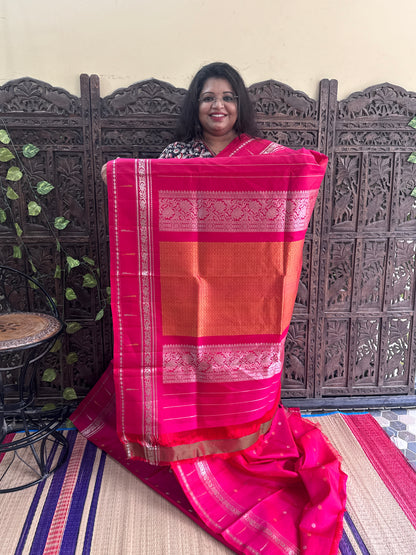 Pink Gadwal Silk Saree with Gold Zari Border — Pure Handloom | Silk Mark Certified