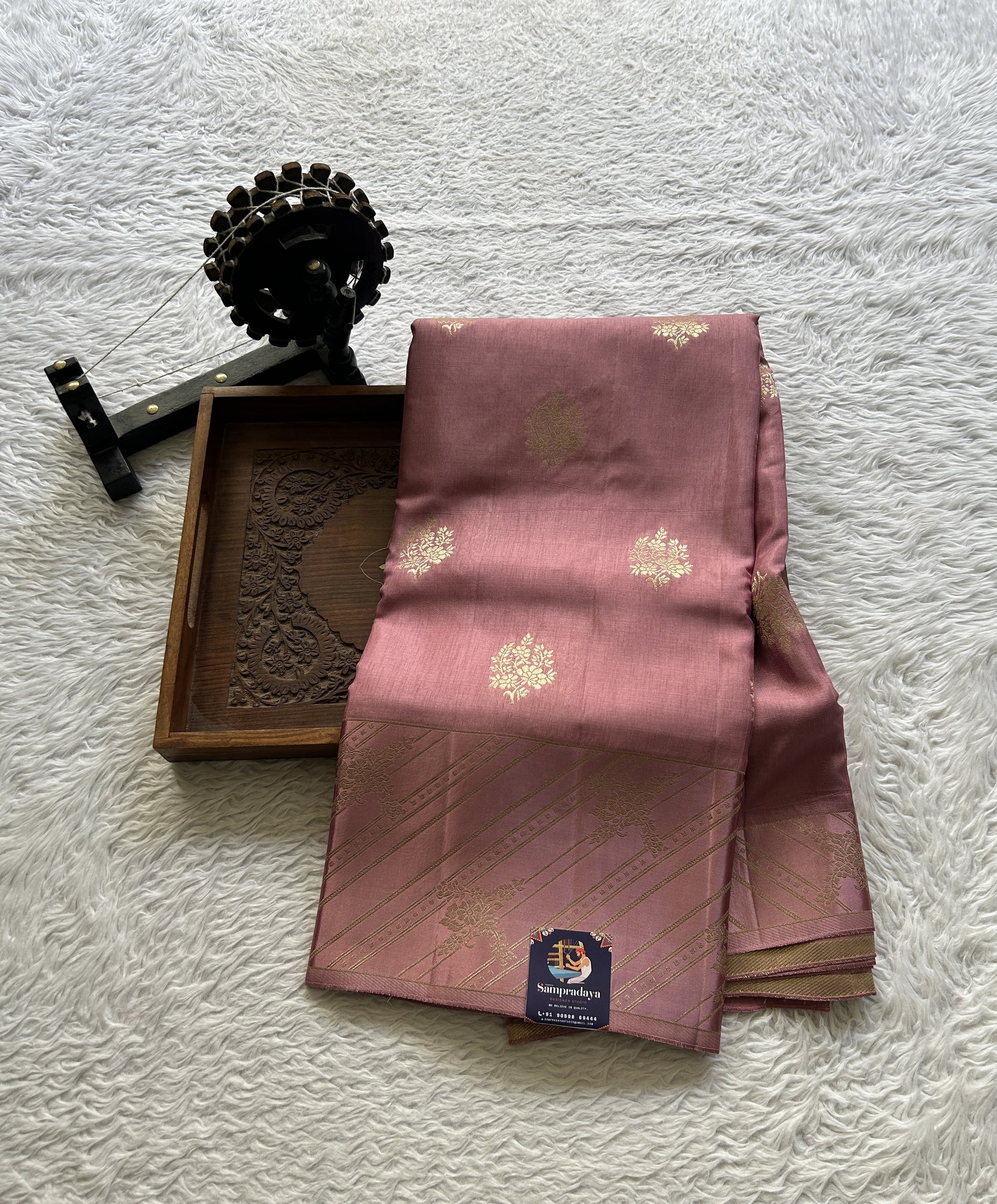 Mona Silk Saree Onion Pink Colored Complemented with a Mushrur Border. - Sampradaya Designer Studio