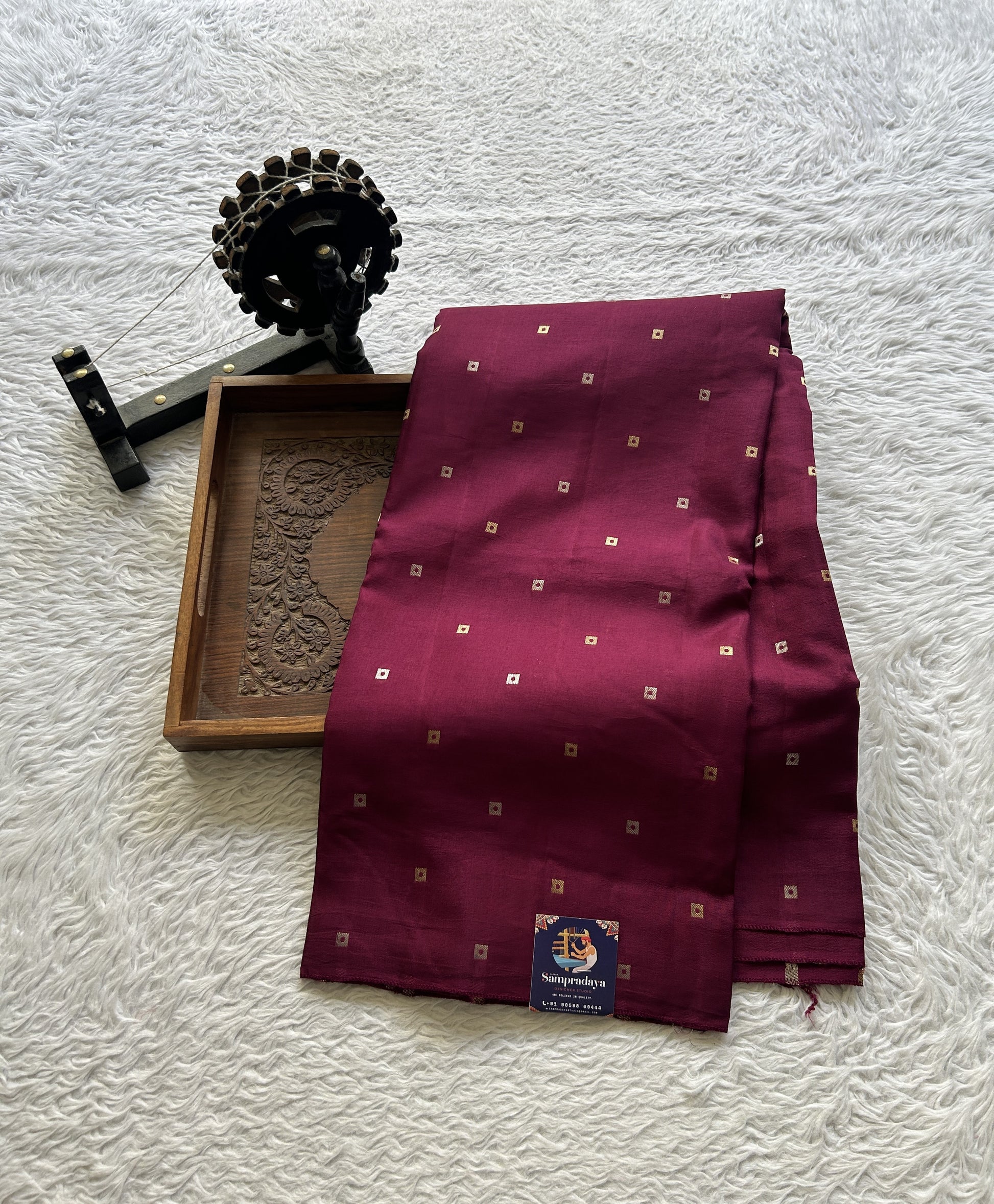 Mona Silk Saree Wine Colored Complemented with a Borderless. - Sampradaya Designer Studio