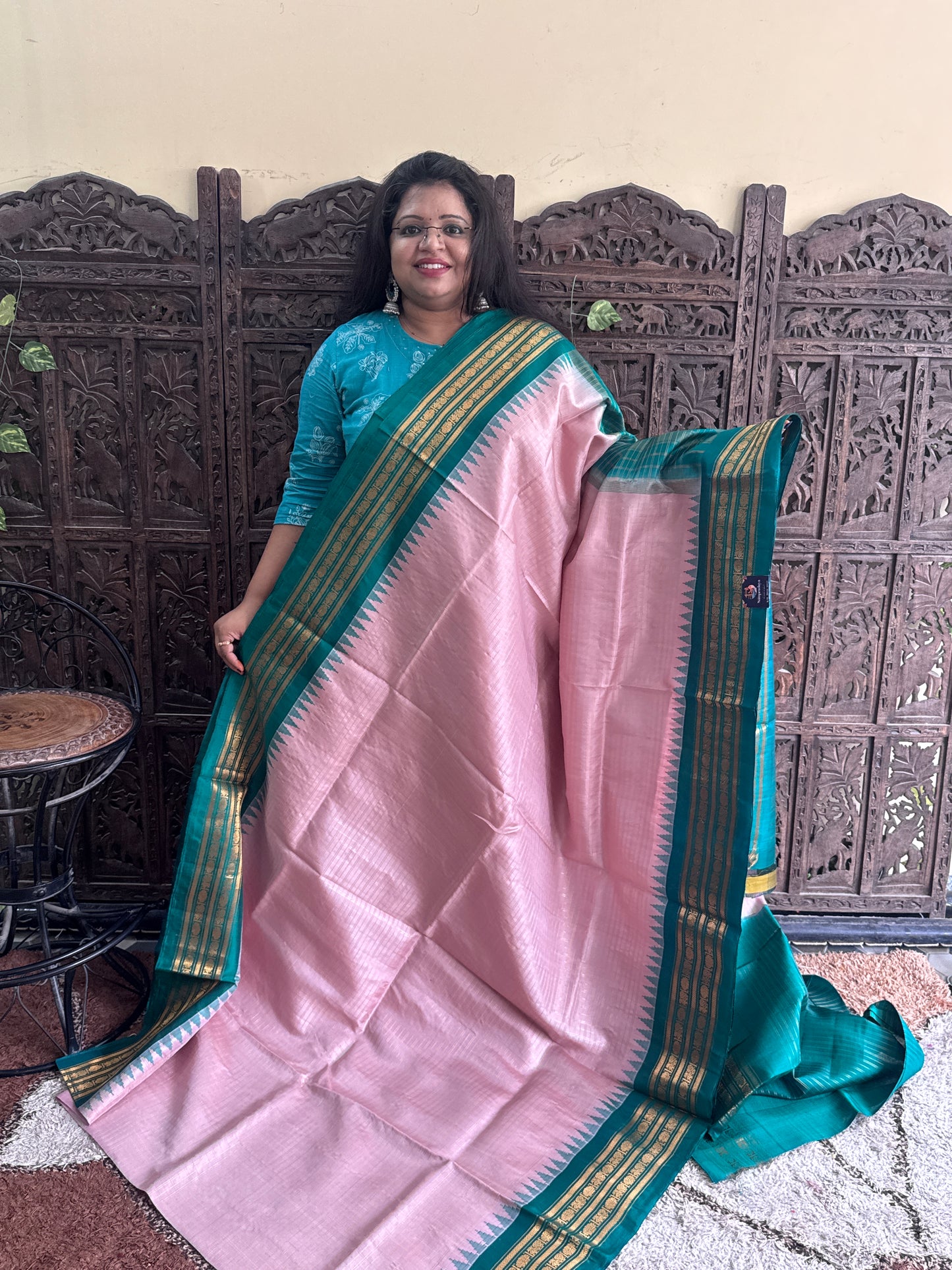 Onion Pink Gadwal Silk Saree with Gold Zari Border — Pure Handloom | Silk Mark Certified