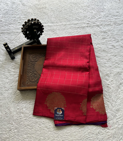 Mona Silk Checks Saree Pink Colored Complemented with a Buti Border. - Sampradaya Designer Studio