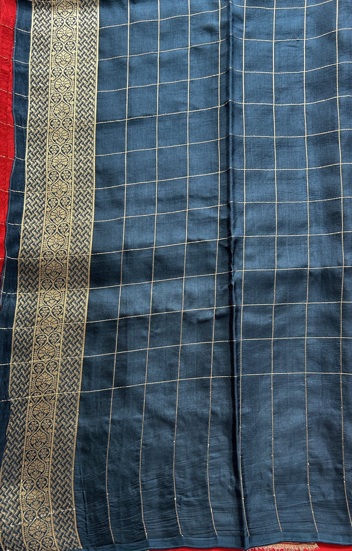 Mona Silk Checks Saree Red Colored Complemented with a Buti Border. - Sampradaya Designer Studio