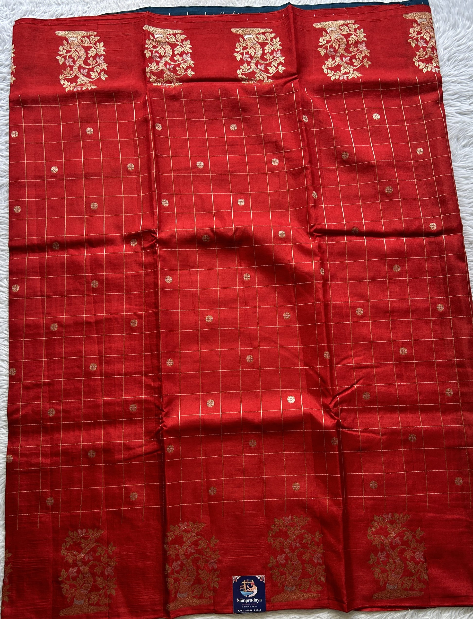 Mona Silk Checks Saree Red Colored Complemented with a Buti Border. - Sampradaya Designer Studio