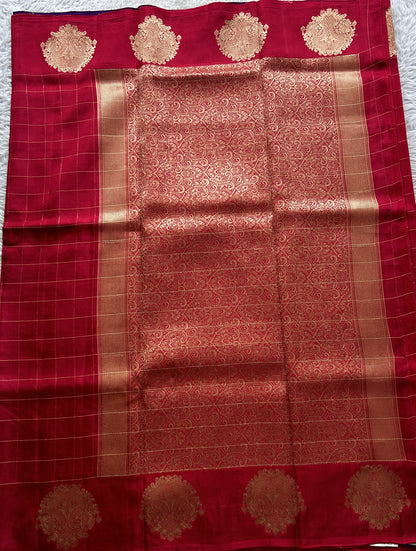 Mona Silk Checks Saree Pink Colored Complemented with a Buti Border. - Sampradaya Designer Studio