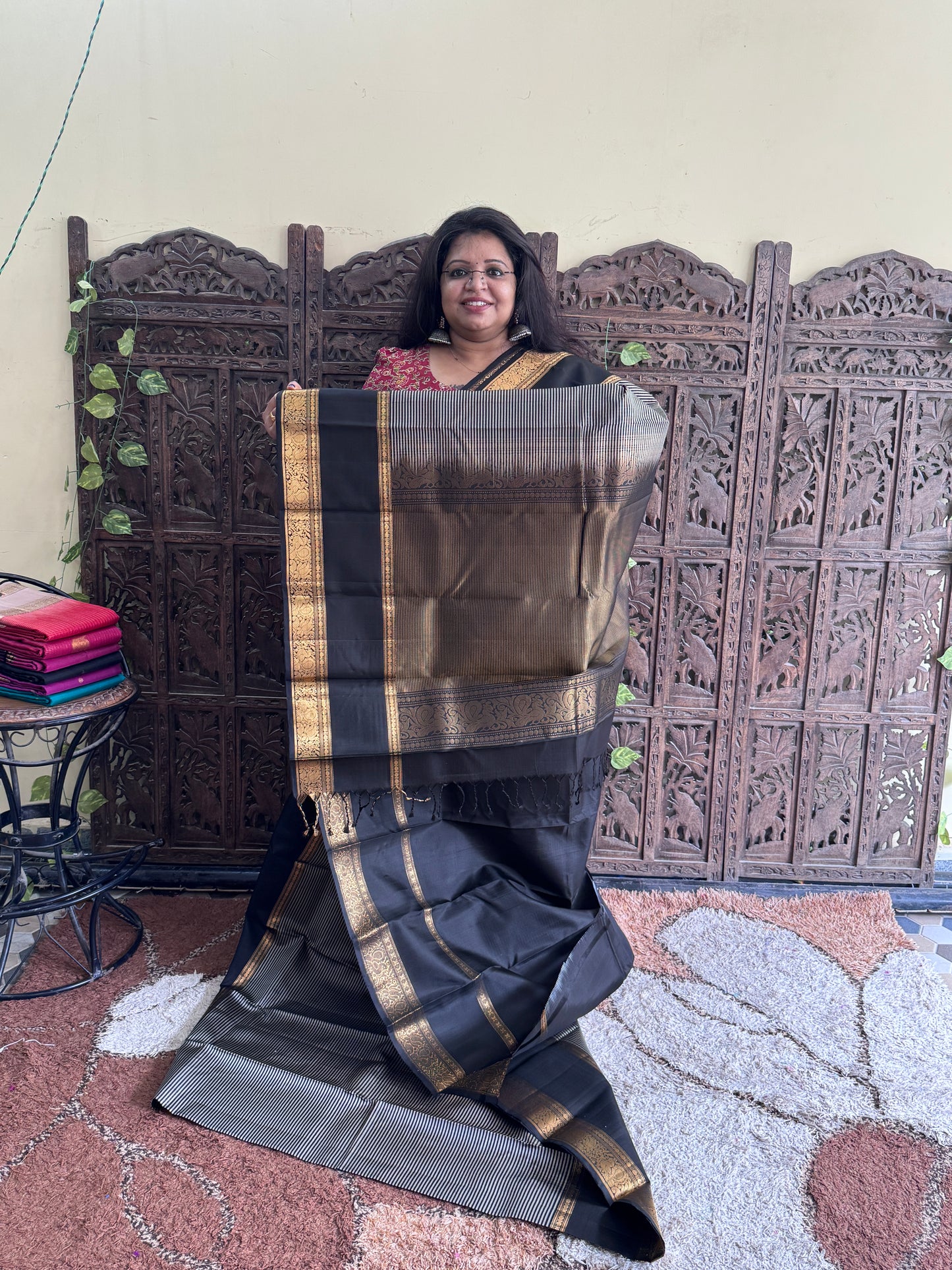 Gray Pure Kanjivaram Silk Saree | Gap Border With Peacock Butta | Handloom | Silk Mark Certified