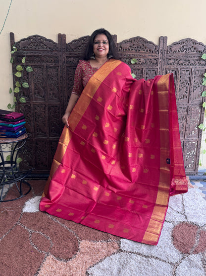 Pure Kanjivaram Silk Saree | Rani Pink With Gold Zari Border | Handloom | Silk Mark Certified