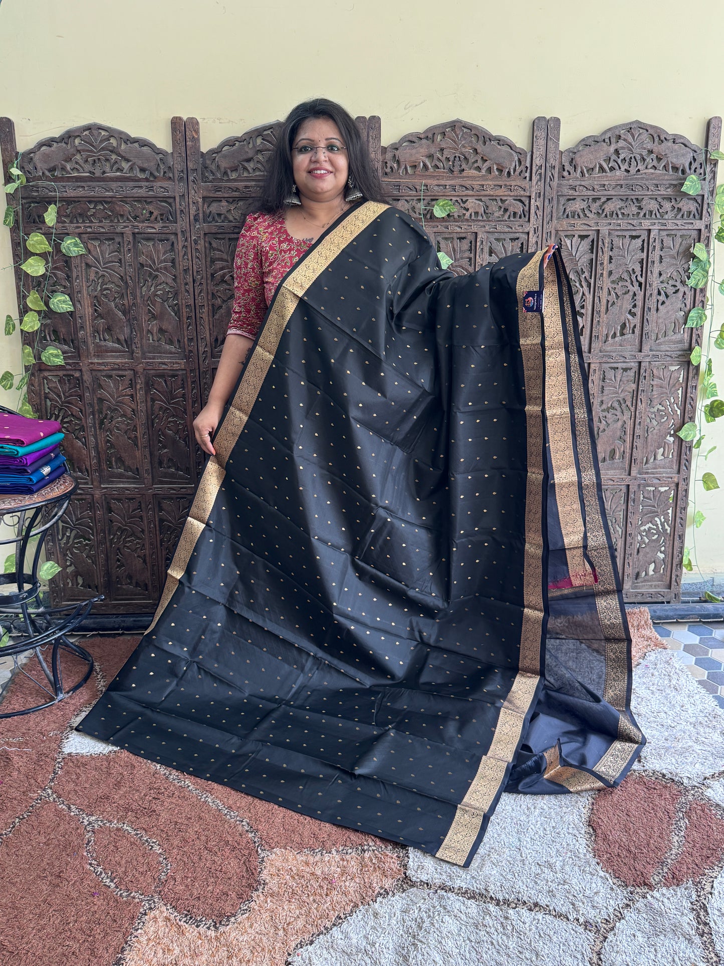 Pure Kanjivaram Silk Saree |Black With Gold Zari Border | Handloom | Silk Mark Certified