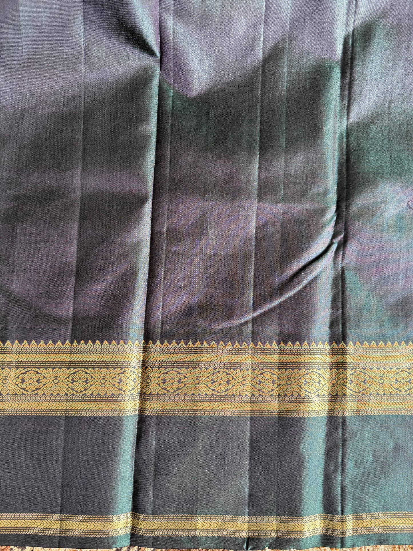 Bottle Green Pure Kanjivaram Silk Saree | Gap Border With Peacock Butta | Handloom | Silk Mark Certified