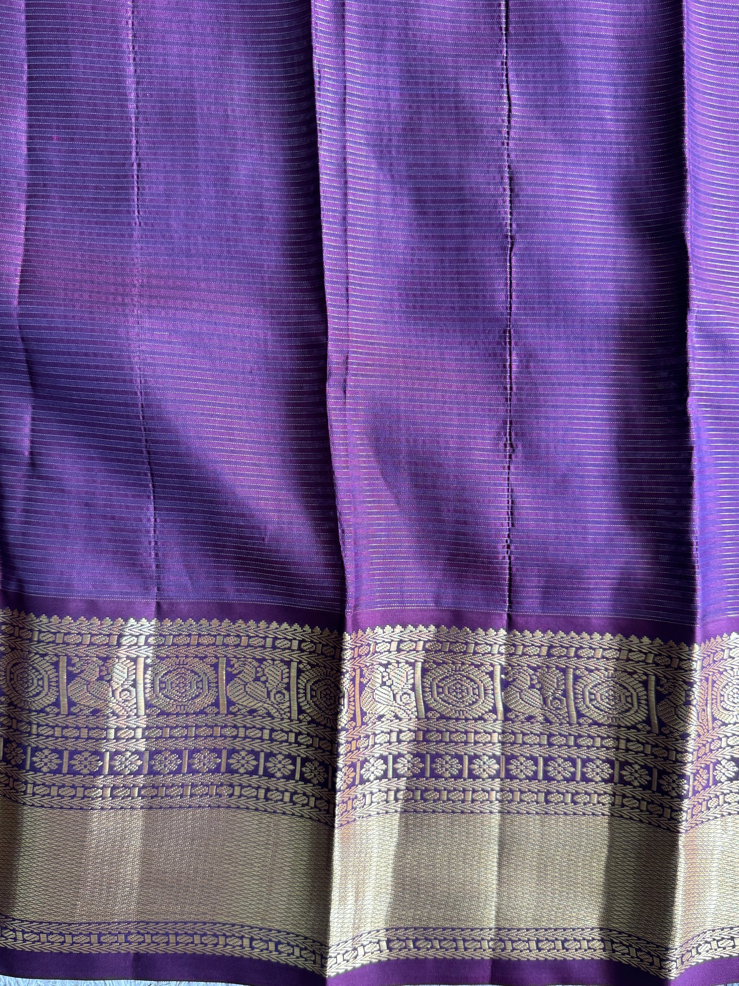 Pure Kanjivaram Silk Saree |   Green With Gold Zari Border | Handloom | Silk Mark Certified