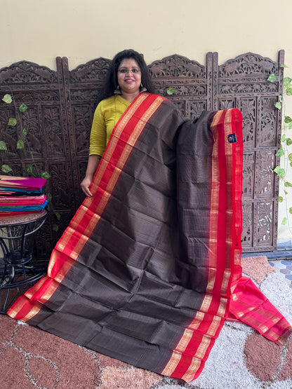 Black Green Pure Kanjivaram Silk Saree | Gap Border With Peacock Butta | Handloom | Silk Mark Certified