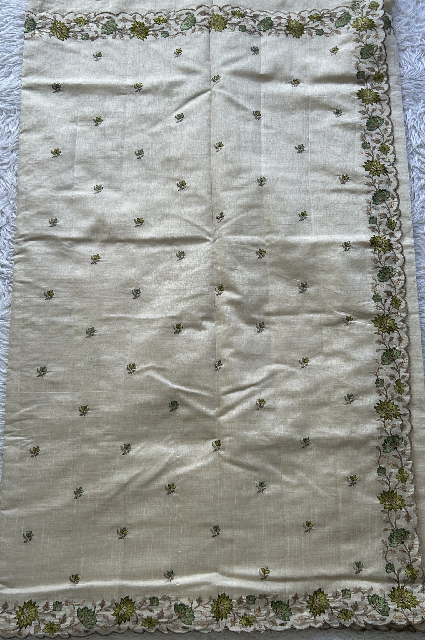 Semi Tussar Saree Off White Colored complemented with a Embroidered Scallop Border. - Sampradaya Designer Studio