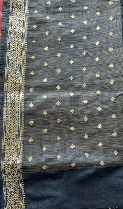 Semi Tussar Saree Dusty Pink Colored complemented with a Buti Border. - Sampradaya Designer Studio