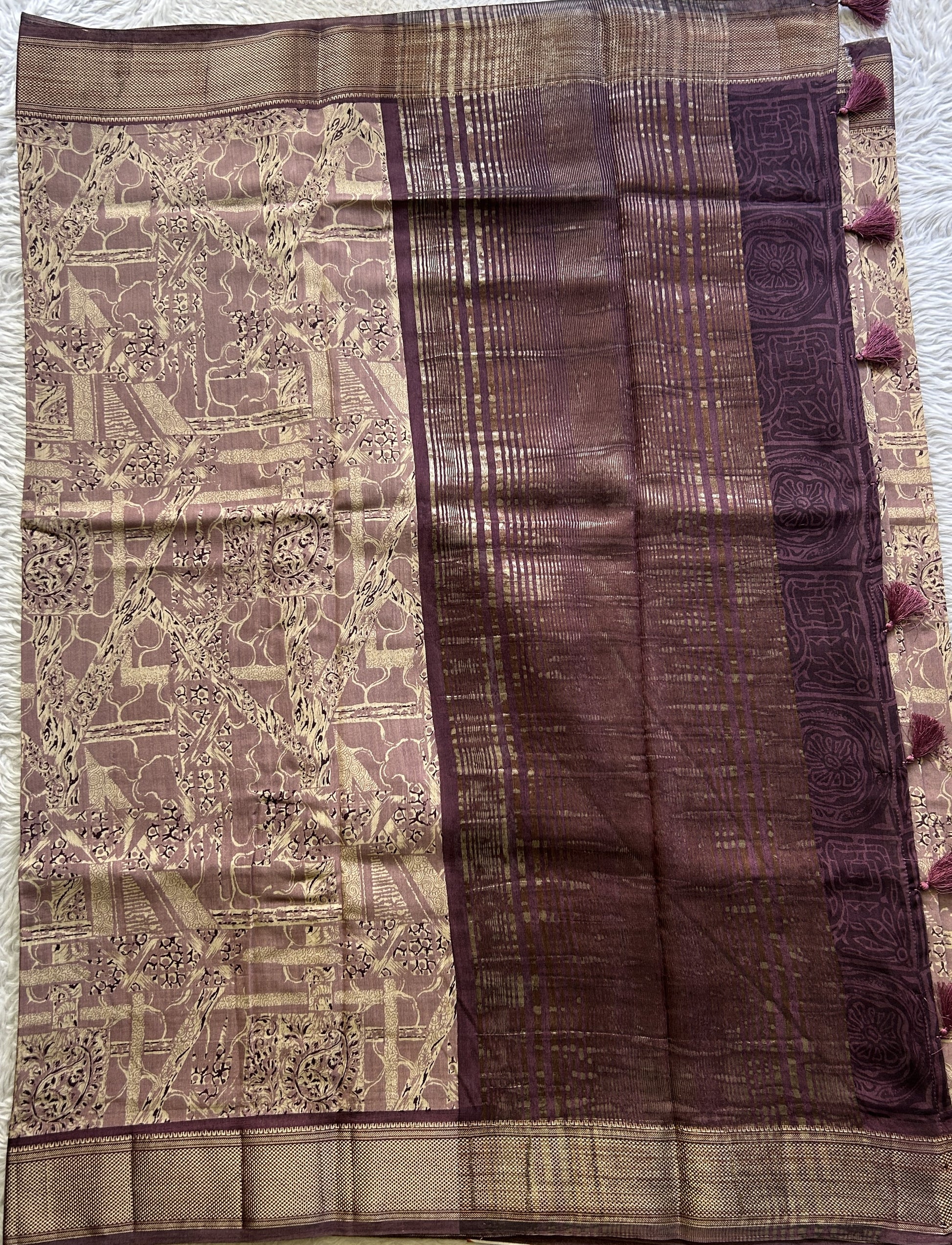 Dola Crepe Saree Light Purple Colored Elegantly Paired with a Zari Border. - Sampradaya Designer Studio