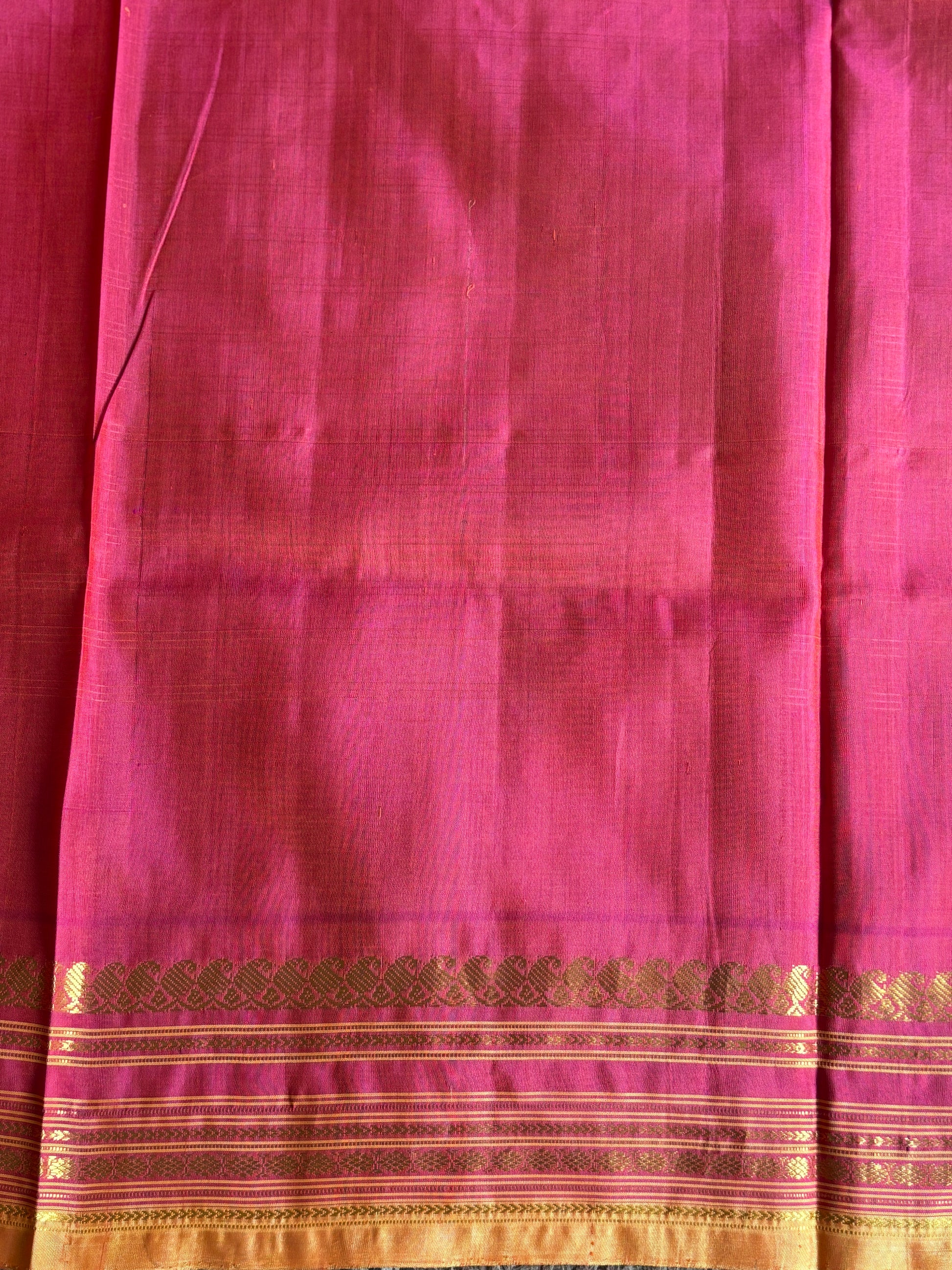 Gadwal Silk Saree Green Colored Complemented With Zari Border. - Sampradaya Designer Studio