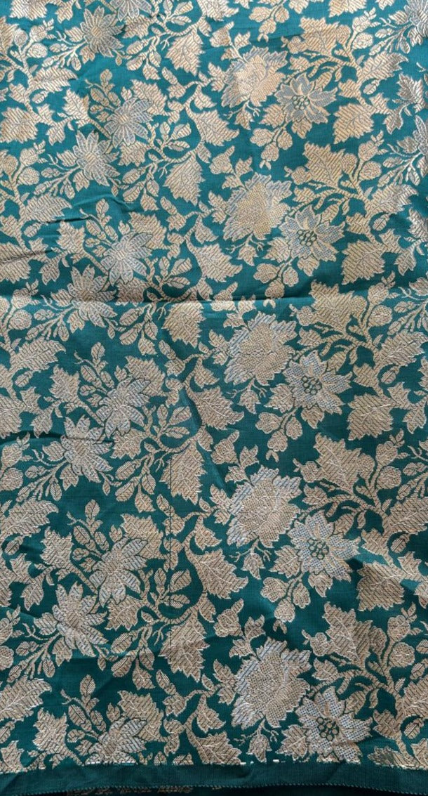 Mangalagiri Plain Pattu Saree Pastel Green colored complemented with a Zari Border - Sampradaya Designer Studio